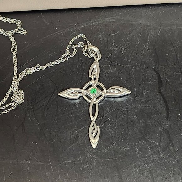 Sterling Silver Celtic Cross Emerald Green Colored Birthstone 19" Chain 925 - Picture 2 of 5